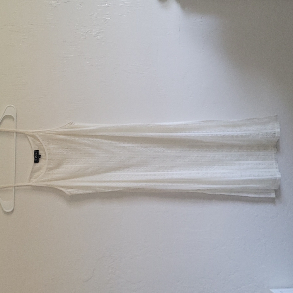 POL Lacey White Spaghetti Strap Top With Split at Crop